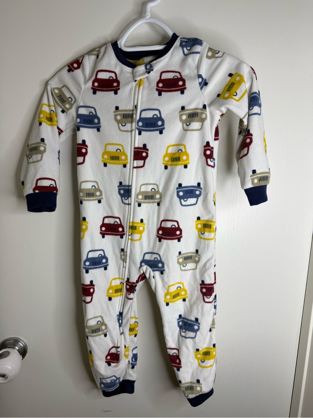 ⭐️5 for $20⭐️ Carters Kids White Fleece One-Piece Pajamas with Colorful Cars 4T